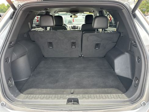 Used 2023 Chevrolet Equinox Premier FWD image 19