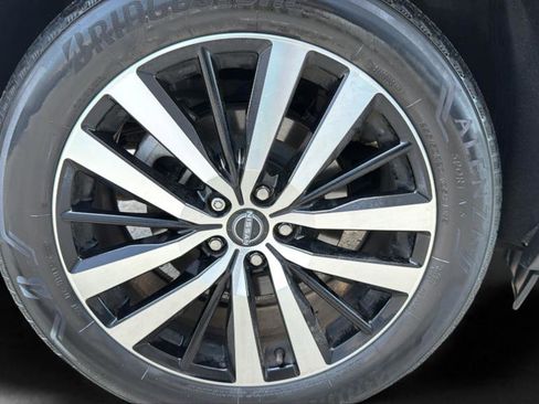 Certified 2023 Nissan Pathfinder Platinum w/ Black Appearance Package AWD/4WD image 30