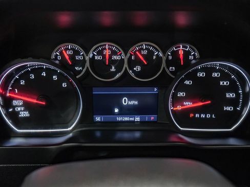 Used 2021 Chevrolet Silverado 1500 LT Trail Boss w/ Convenience Package II AWD/4WD image 18