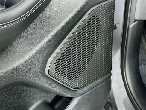 Certified 2024 Jeep Grand Cherokee Altitude image 29