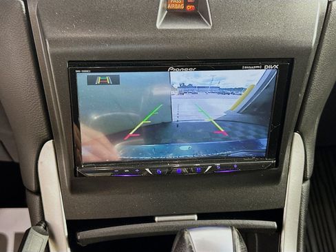 Used 2018 Ford Edge SEL AWD/4WD image 13