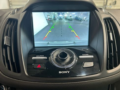 Used 2019 Ford Escape Titanium AWD/4WD image 5