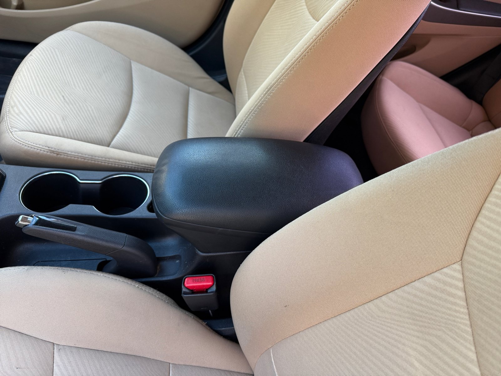 Used 2013 Hyundai Elantra GLS FWD image 14