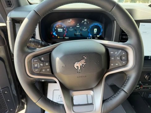 New 2025 Ford Bronco Badlands image 16