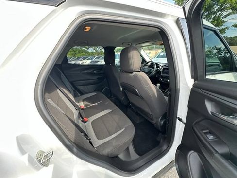 Used 2023 Chevrolet TrailBlazer LT w/ Convenience Package FWD image 17