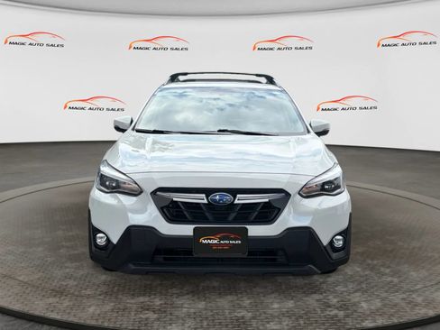 Used 2022 Subaru Crosstrek 2.5i Limited w/ Moonroof Package 1 AWD/4WD image 3