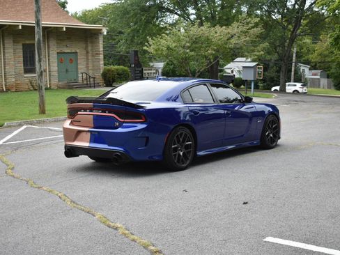 Used 2019 Dodge Charger Scat Pack RWD image 7