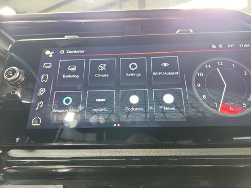 Used 2024 GMC Sierra 1500 AT4 w/ Technology Package AWD/4WD image 36