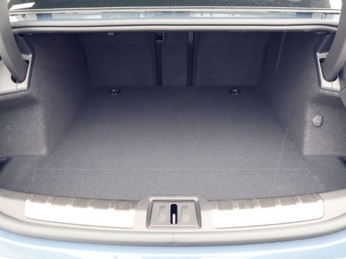 New 2026 Porsche Taycan image 22