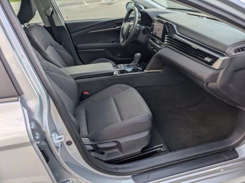 Used 2025 Toyota Camry LE FWD image 17
