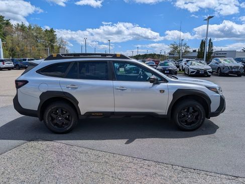Used 2023 Subaru Outback Wilderness AWD/4WD image 7