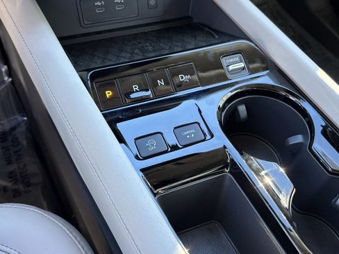 New 2025 Nissan Murano SL image 16