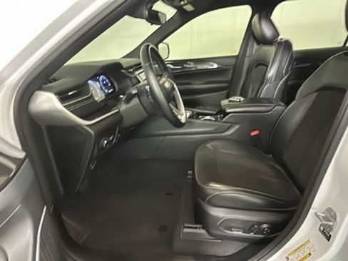 Used 2021 Jeep Grand Cherokee L Laredo AWD/4WD image 11