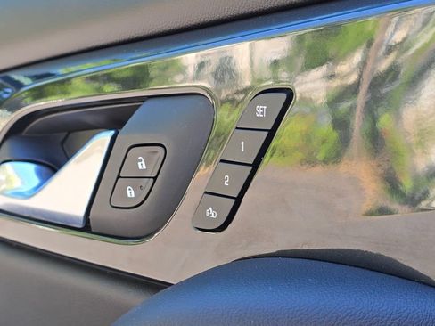 Used 2020 Chevrolet Blazer RS AWD/4WD image 23