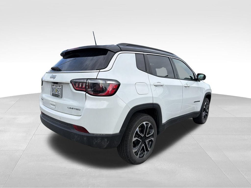 Used 2024 Jeep Compass Limited AWD/4WD image 3