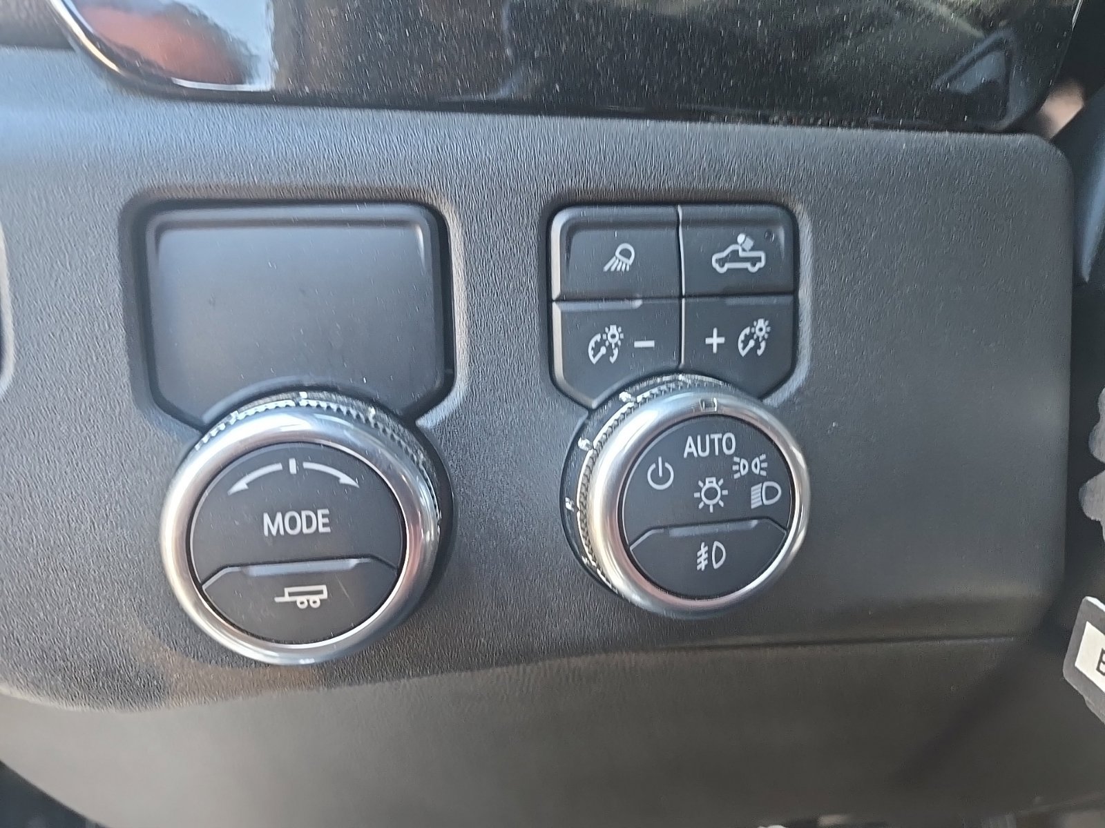Used 2024 GMC Sierra 1500 SLT RWD image 13