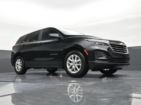 Used 2023 Chevrolet Equinox LS FWD image 26