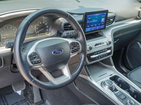 Used 2023 Ford Explorer XLT w/ Equipment Group 202A image 13