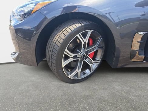 Used 2020 Kia Stinger GT1 AWD/4WD image 31