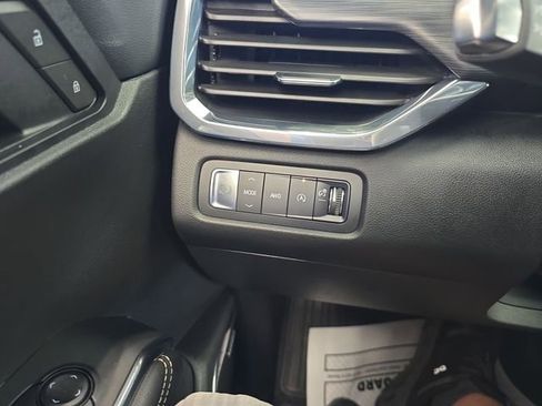 Used 2025 GMC Acadia Elevation image 20