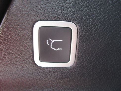 New 2026 Chrysler Voyager LX FWD image 39