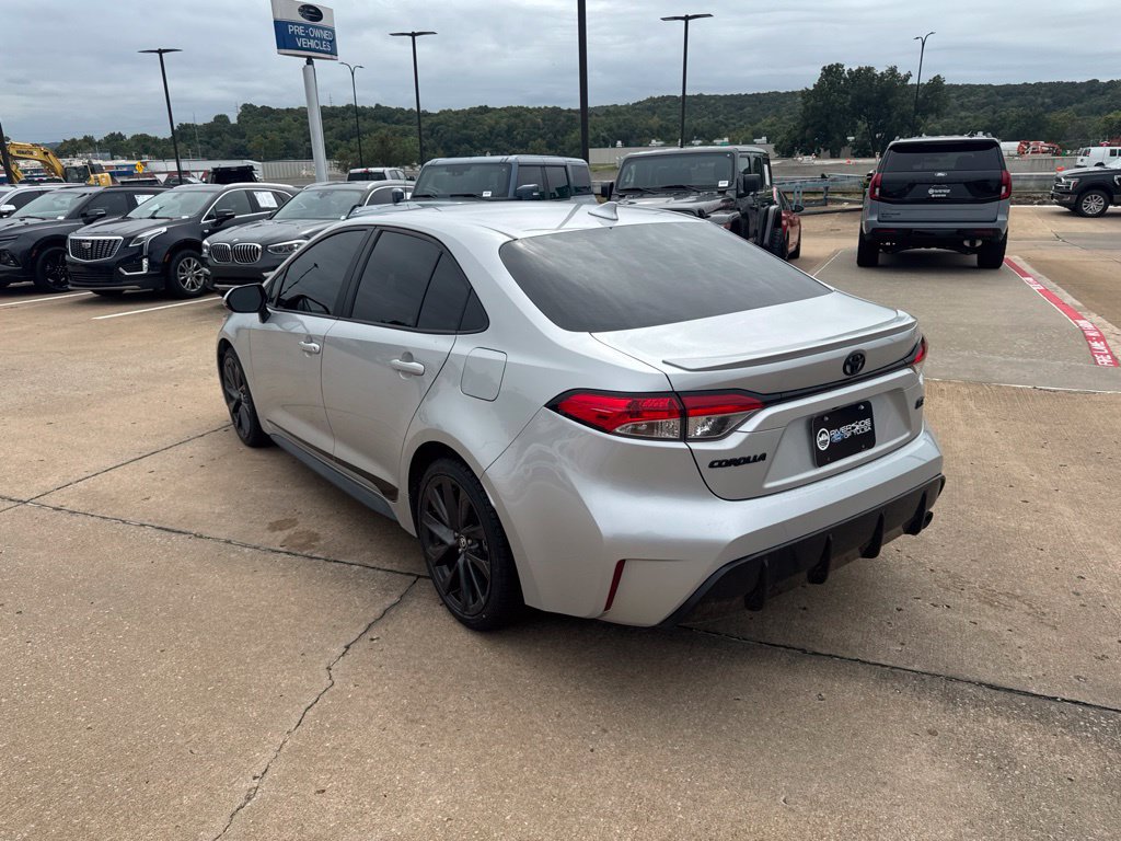 Used 2023 Toyota Corolla SE FWD image 5