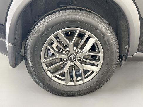 Used 2023 Nissan Rogue S FWD image 33