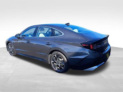 Used 2024 Hyundai Sonata SEL AWD/4WD image 3