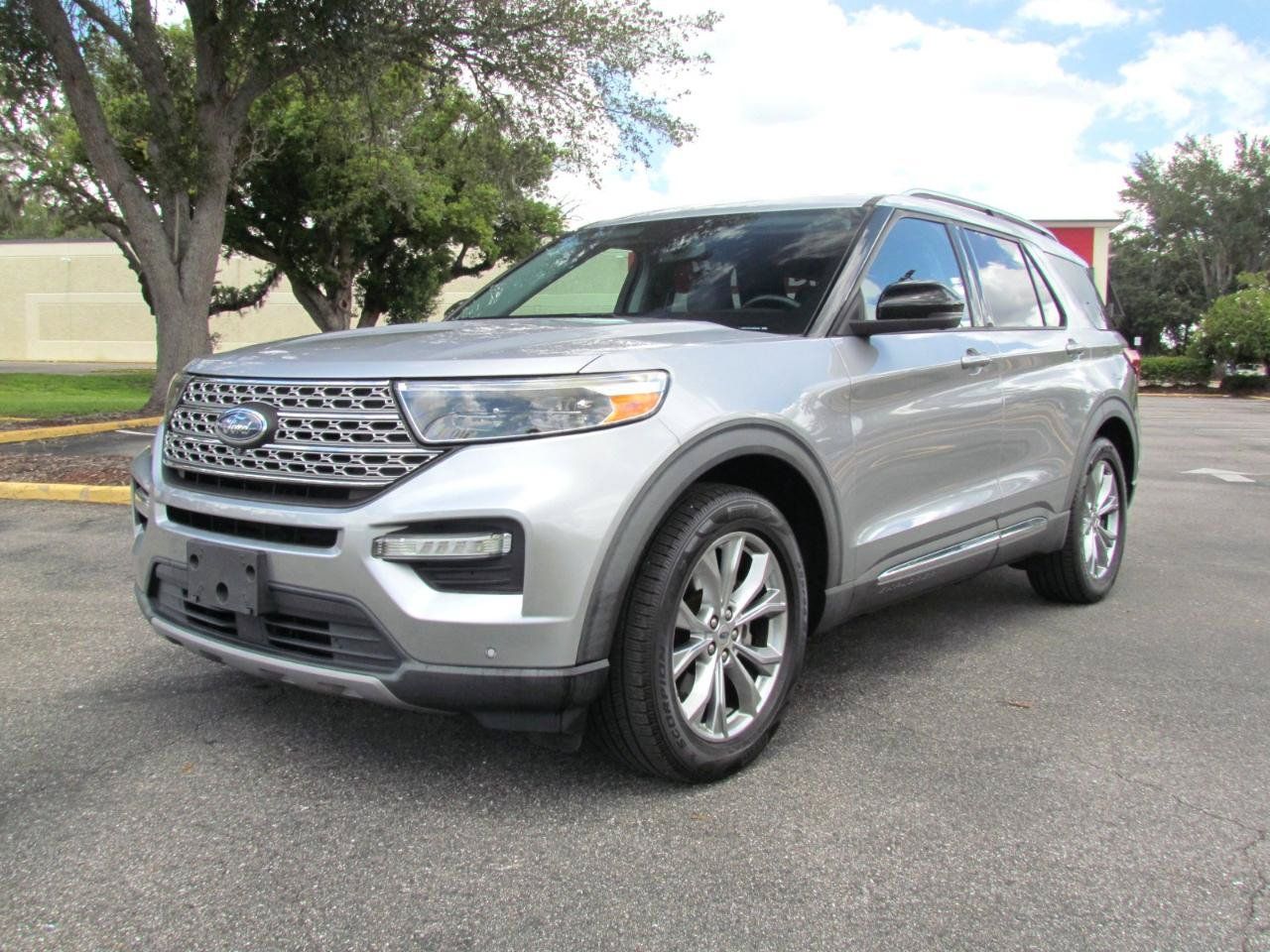 Used 2020 Ford Explorer Limited RWD image 2