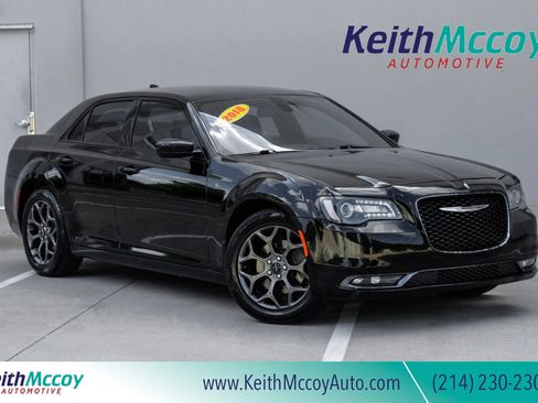 Used 2018 Chrysler 300 S AWD/4WD image 1
