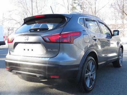 Used 2018 Nissan Rogue Sport SL image 5