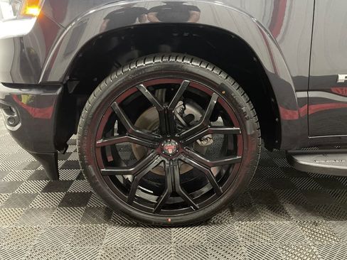 Used 2019 RAM 1500 Laramie image 11