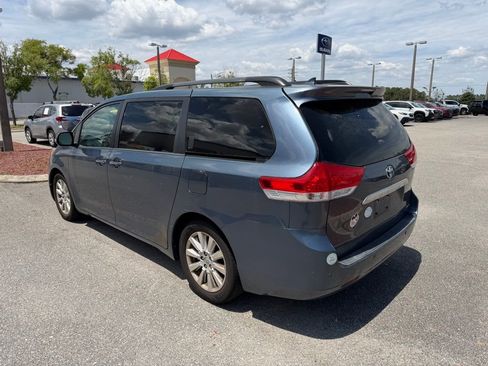 Used 2014 Toyota Sienna Limited w/ Limited Premium Package image 6