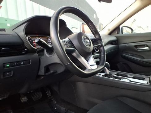 Used 2022 Nissan Sentra SV image 23