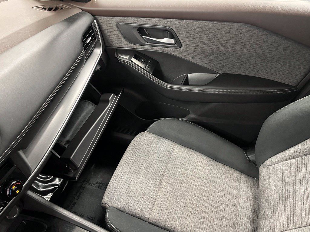 Used 2023 Nissan Rogue SV AWD/4WD image 40