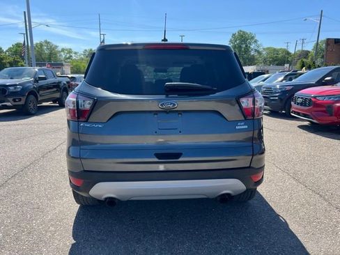Certified 2017 Ford Escape SE FWD image 5