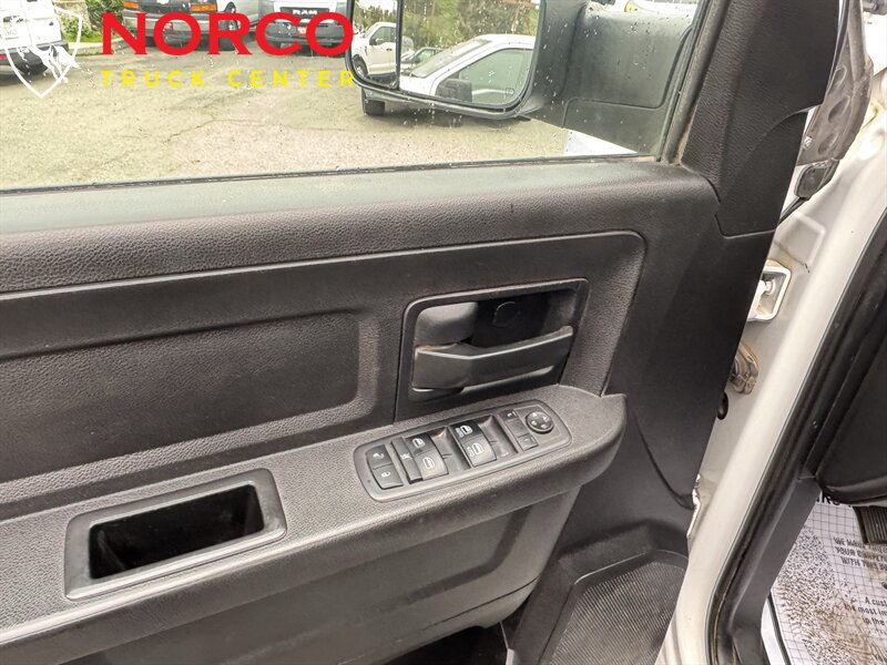 Used 2018 RAM 3500 Tradesman w/ Chrome Appearance Group AWD/4WD image 18