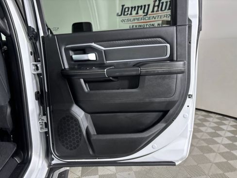 Used 2025 RAM 2500 Big Horn AWD/4WD image 28