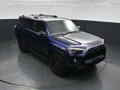 Used 2023 Toyota 4Runner SR5 Premium w/ Moonroof Package RWD image 37