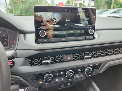 New 2025 Honda Accord SE image 20