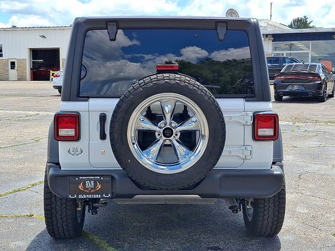 Used 2024 Jeep Wrangler Unlimited Sport AWD/4WD image 22