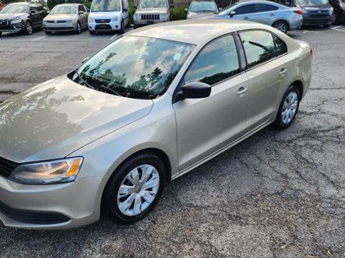 Used 2012 Volkswagen Jetta Sedan FWD image 9