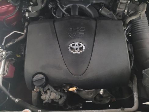 Used 2021 Toyota Highlander XLE image 30