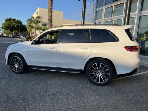 New 2026 Mercedes-Benz GLS 580 4MATIC image 4