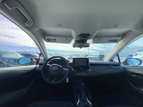 Used 2023 Toyota Corolla LE image 6