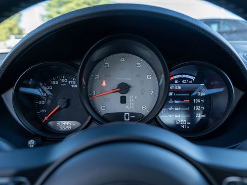 Used 2018 Porsche 718 Cayman S image 26