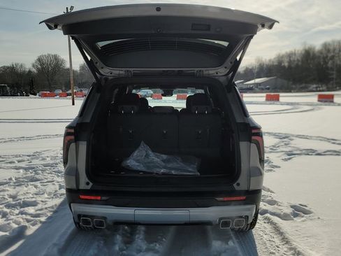 New 2026 Chevrolet Traverse Z71 image 11