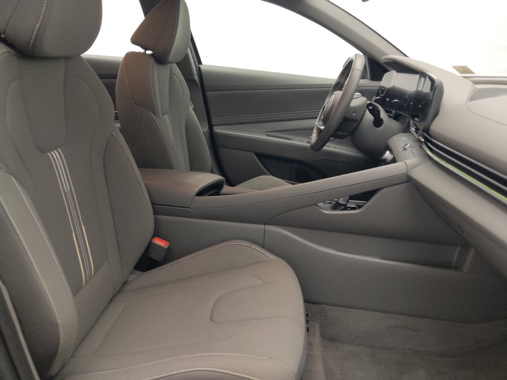 Used 2024 Hyundai Elantra SEL w/ Convenience Package FWD image 21