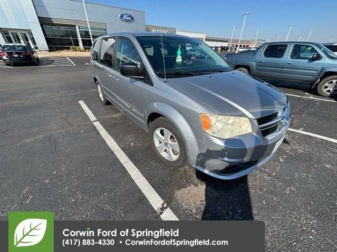 Used 2013 Dodge Grand Caravan SE image 2