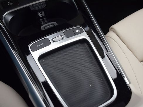 New 2025 Mercedes-Benz GLB 250 image 27